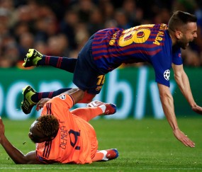 Kaiyun-Rookie遭遇五持续失利，巴塞罗那教练压力巨大！