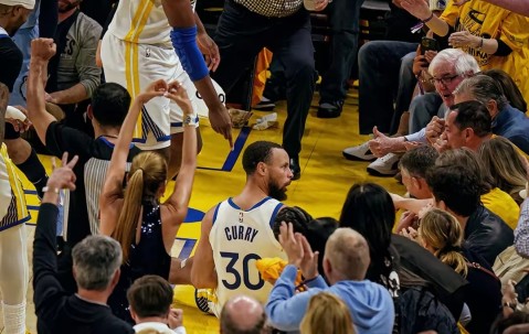 开云-包含库里连续三场比赛得分超过惊险取胜，切尔西挑战极限！的词条